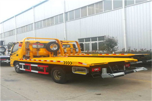 泗泾镇附近拖车救援搭电